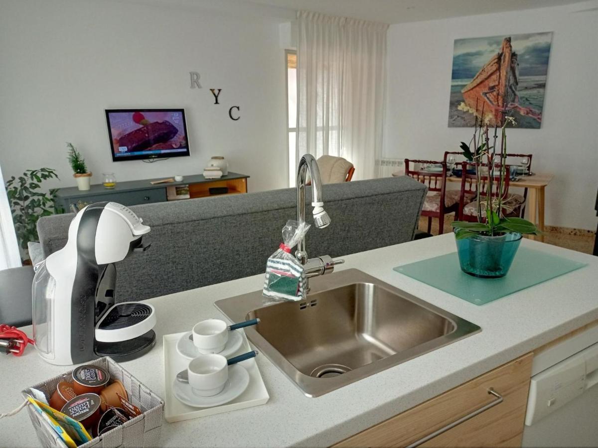 Apartamento R Y C 阿维莱斯 外观 照片